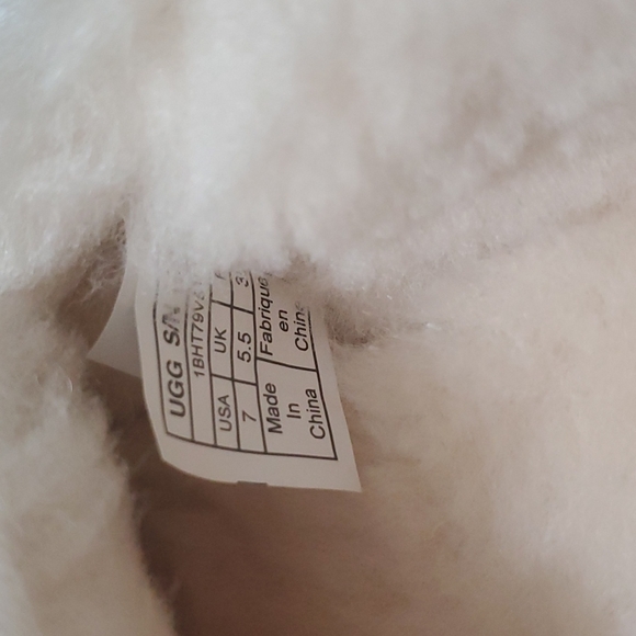 UGG Shoes - Picture 10 of 12